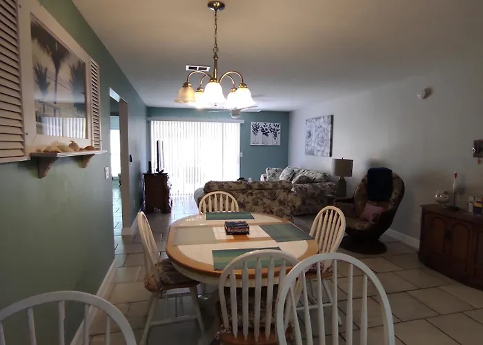 2Br/2Ba Condo Sienna Park